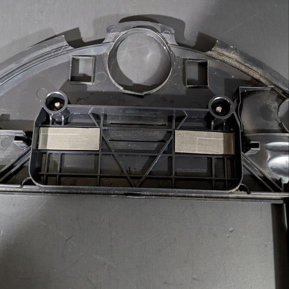 iRobot Roomba 690 Bottom Base Part for Replacement with screws GENUINE OEM - Picture 6 of 7